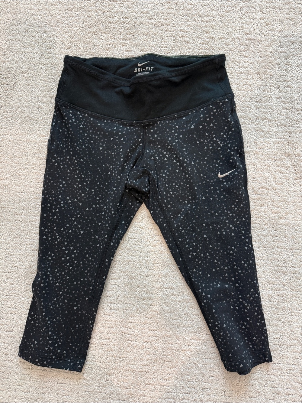 Nike Black Triangle Print Capri Leggings for Kids